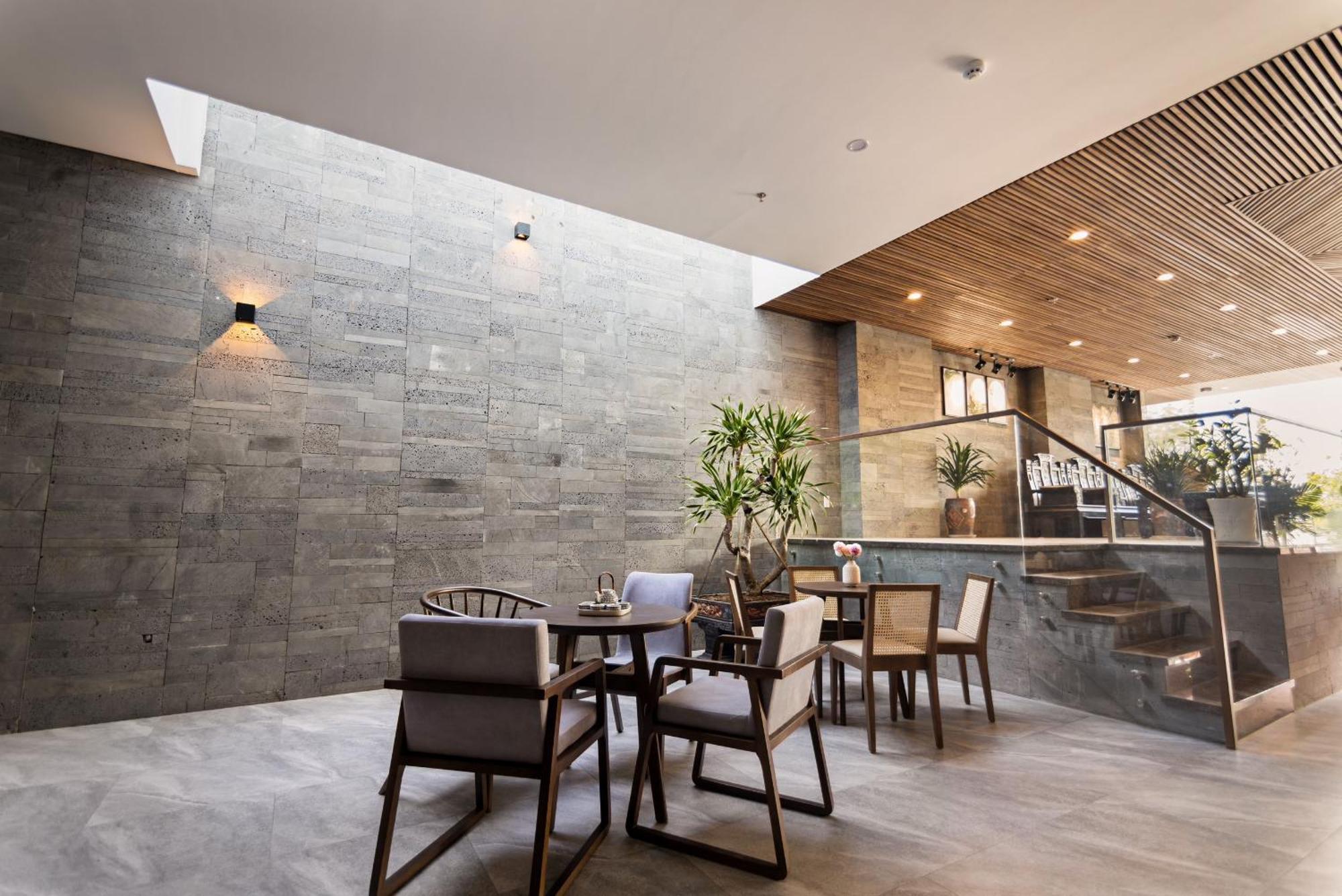 Hoang Thinh Hotel & Apartment Danang Экстерьер фото